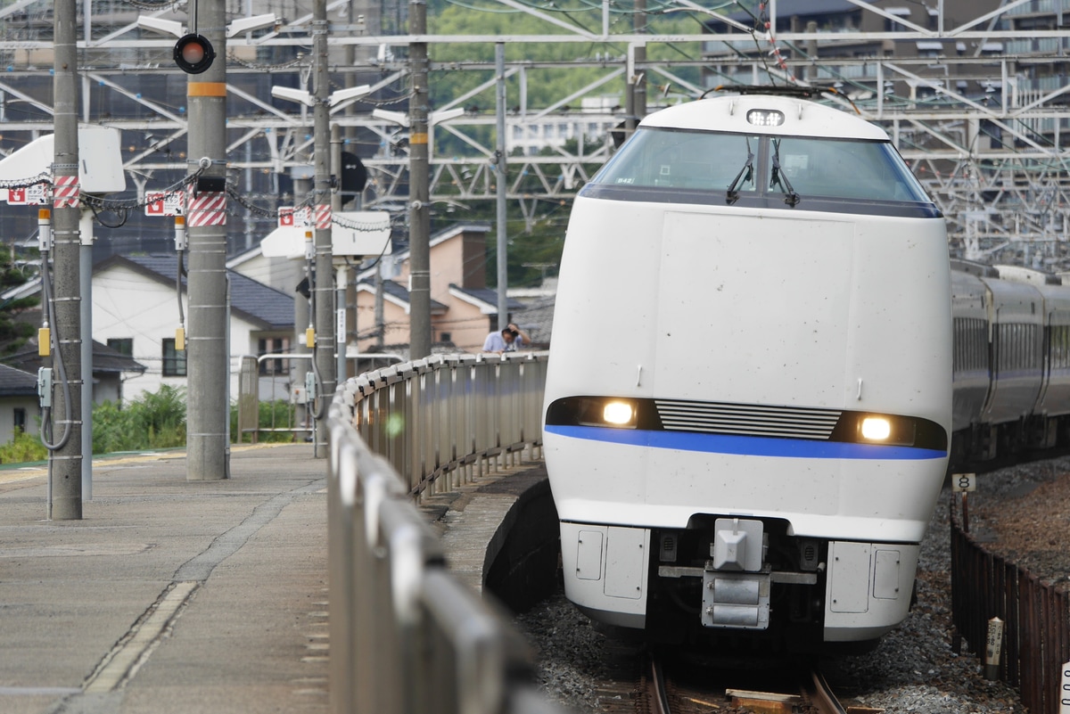 683系 B42編成 の写真 |鉄道写真投稿サイトTrain-Directory