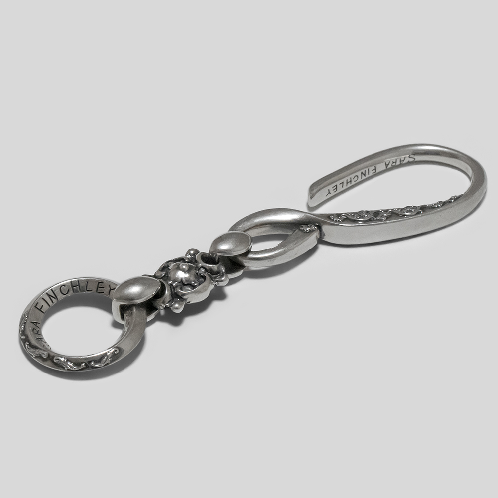 Sara Finchley / Khloris Key Chain | twelve