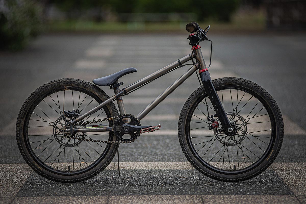 ツバグラ trmozu 24インチ グレー再塗装 ツバグラ trmozu 24インチ