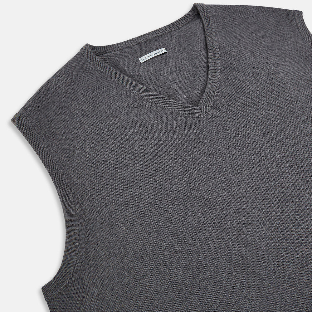 Slate Grey V-neck Cashmere Vest – Turnbull & Asser US