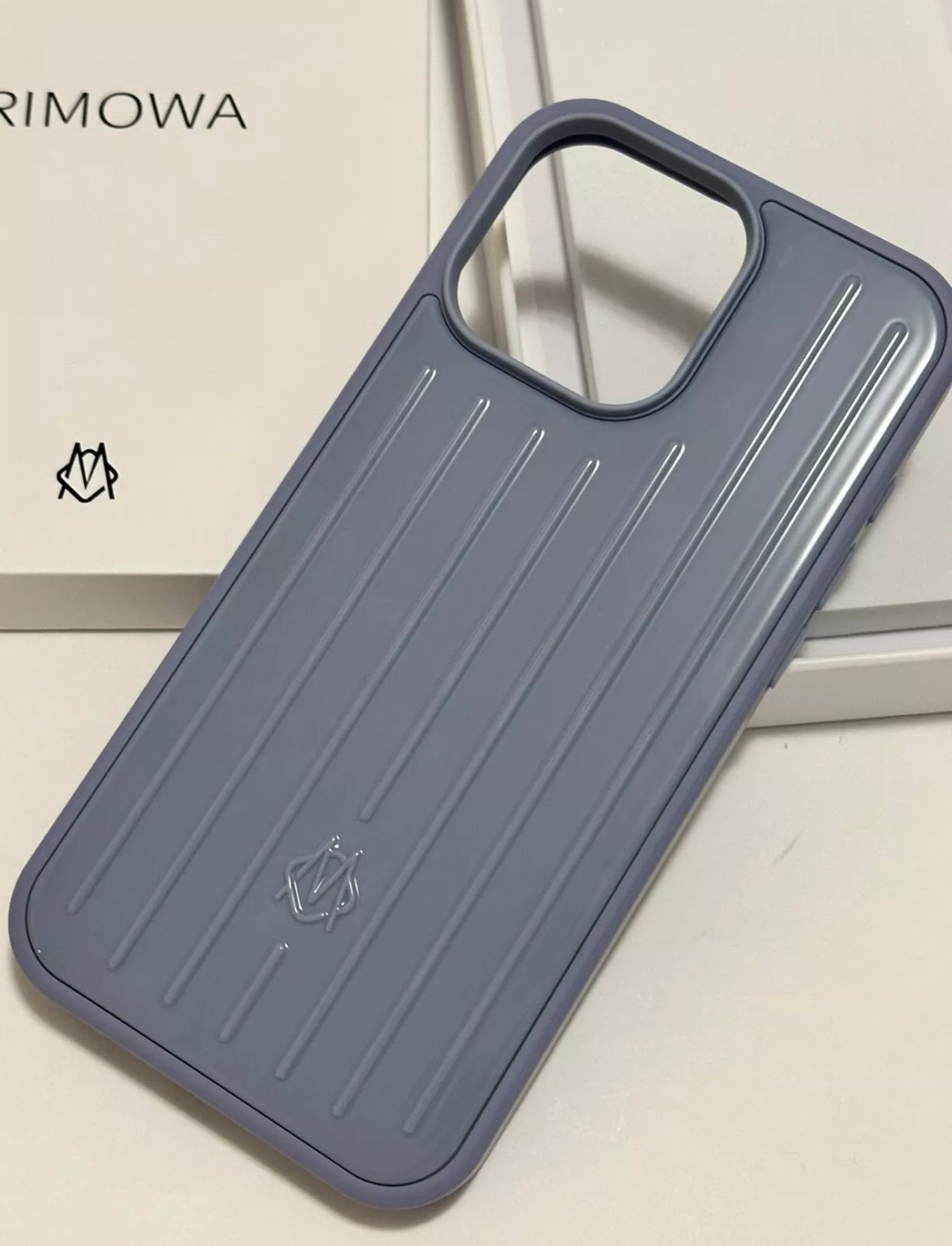 週末価格】RIMOWA iPhone 16pro ケース ライラックパープル 週末価格