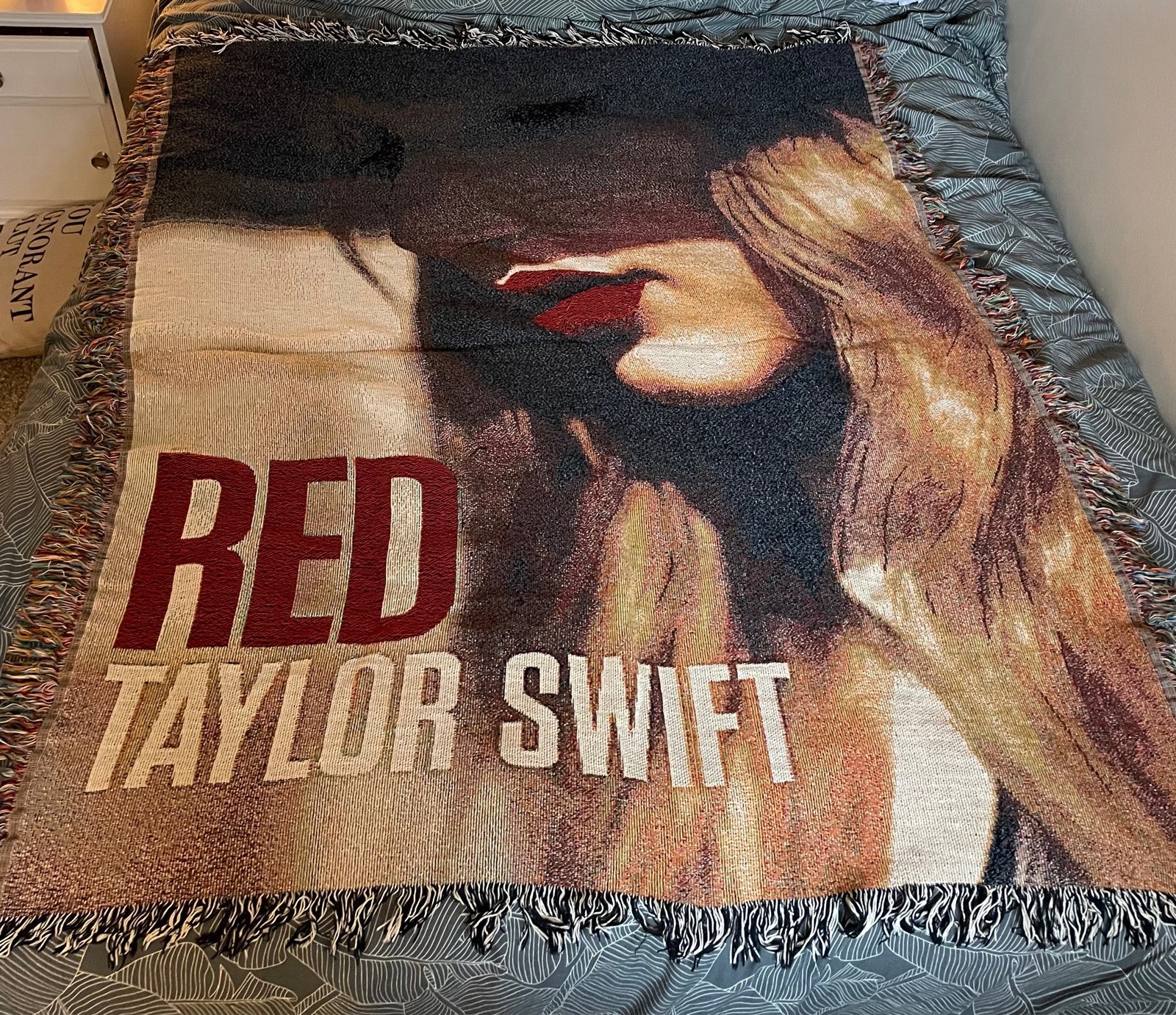 Taylor Swift Red OG Blanket | Mercari