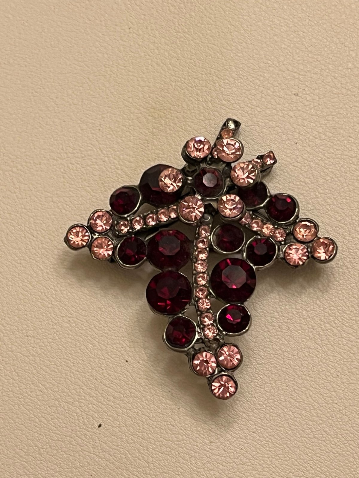 ☆ CELINE ☆ Vintage ☆ mini broachCELINE ♡ Vintage ♡ C broach