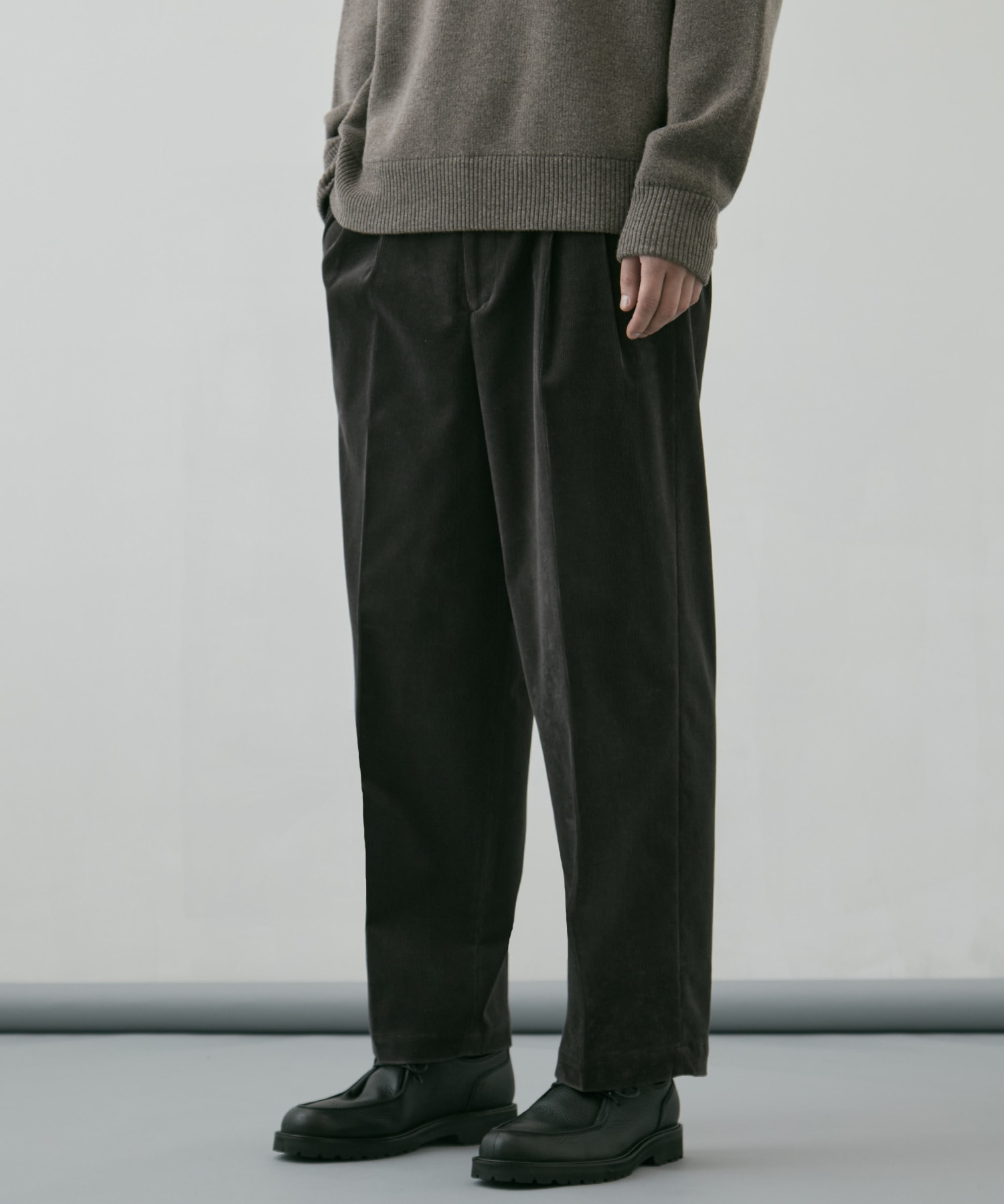 残りわずか｜再入荷なし〉9W CORDUROY 2タックワイドイージーパンツ(1