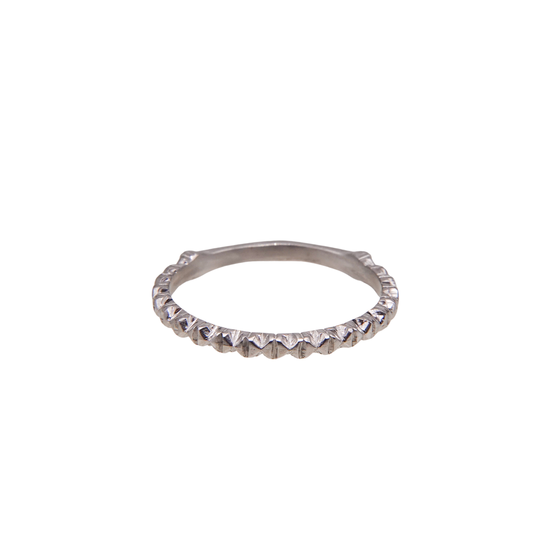 kudana-florentine-engraving-ring-silver – unigem