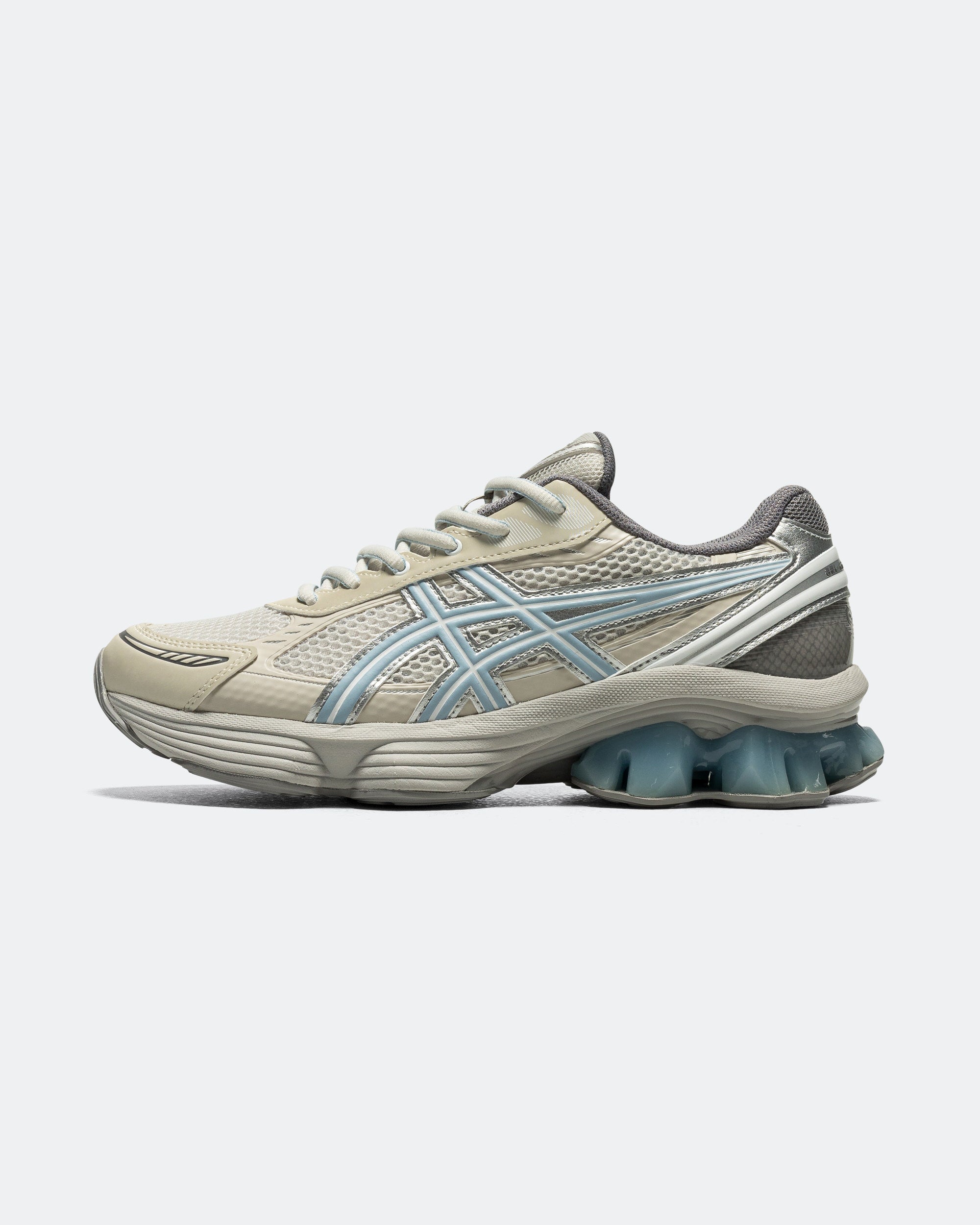 Asics - Gel-Kinetic Fluent x EMMI - Cream/Soft Sky | UP THERE