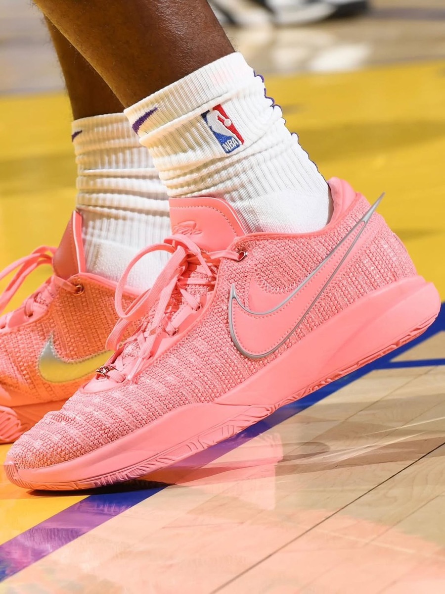 Nike LeBron 20 “Pink Diamond”が国内8月1日より発売［DJ5423-600