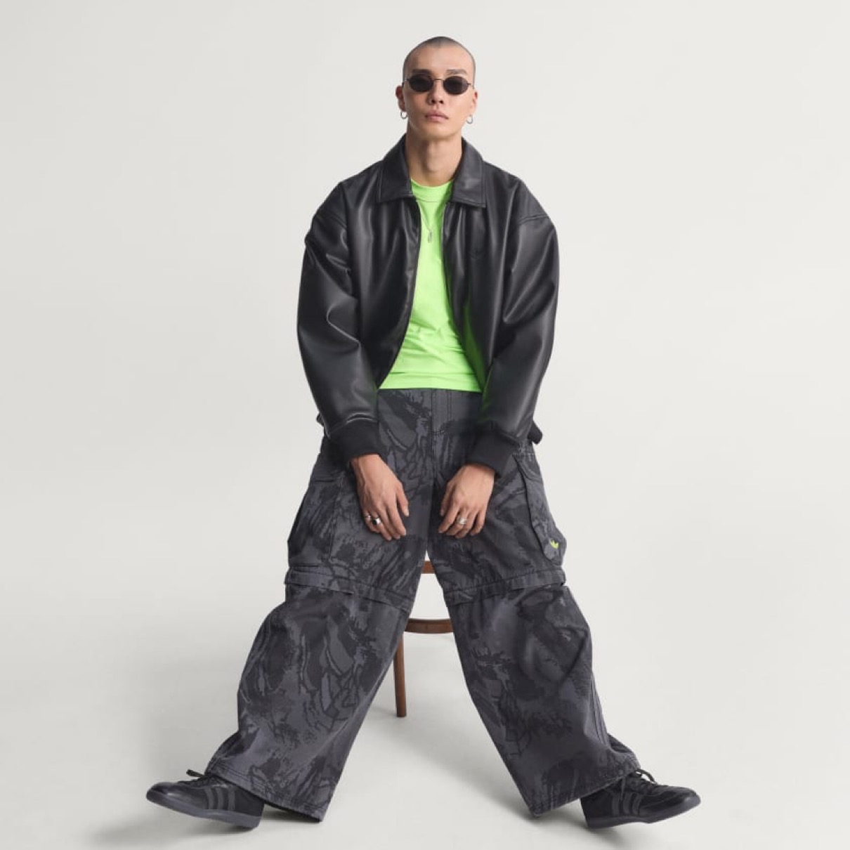 adidas PREMIUM ESSENTIALS PLEATHER BOMBER JACKET が国内12月5日より