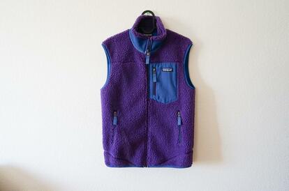 パタゴニアのクラシックレトロXベスト。毎年「色違いを買い足したく
