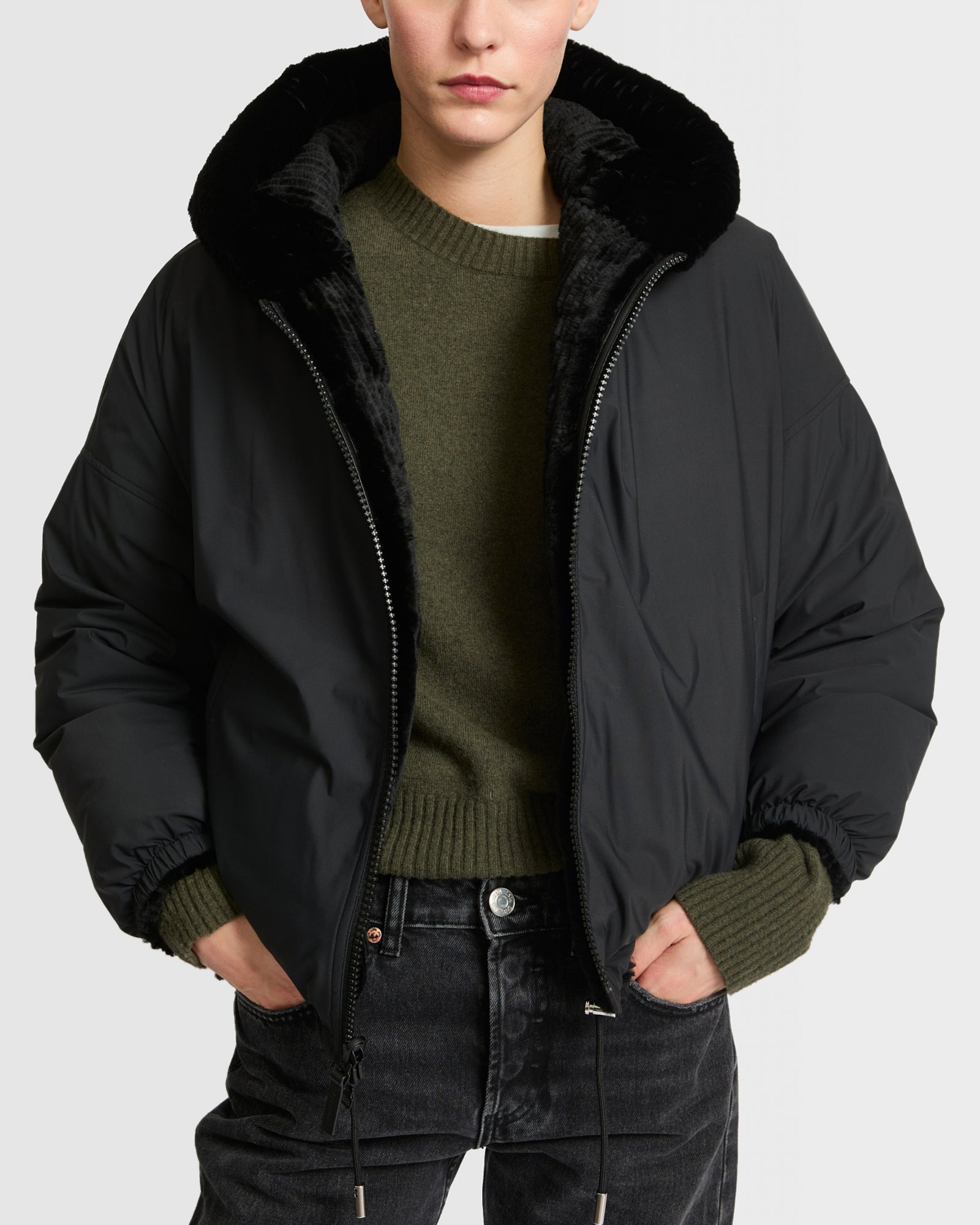 Short hooded down jacket in technical fabric reversible ribbed rex