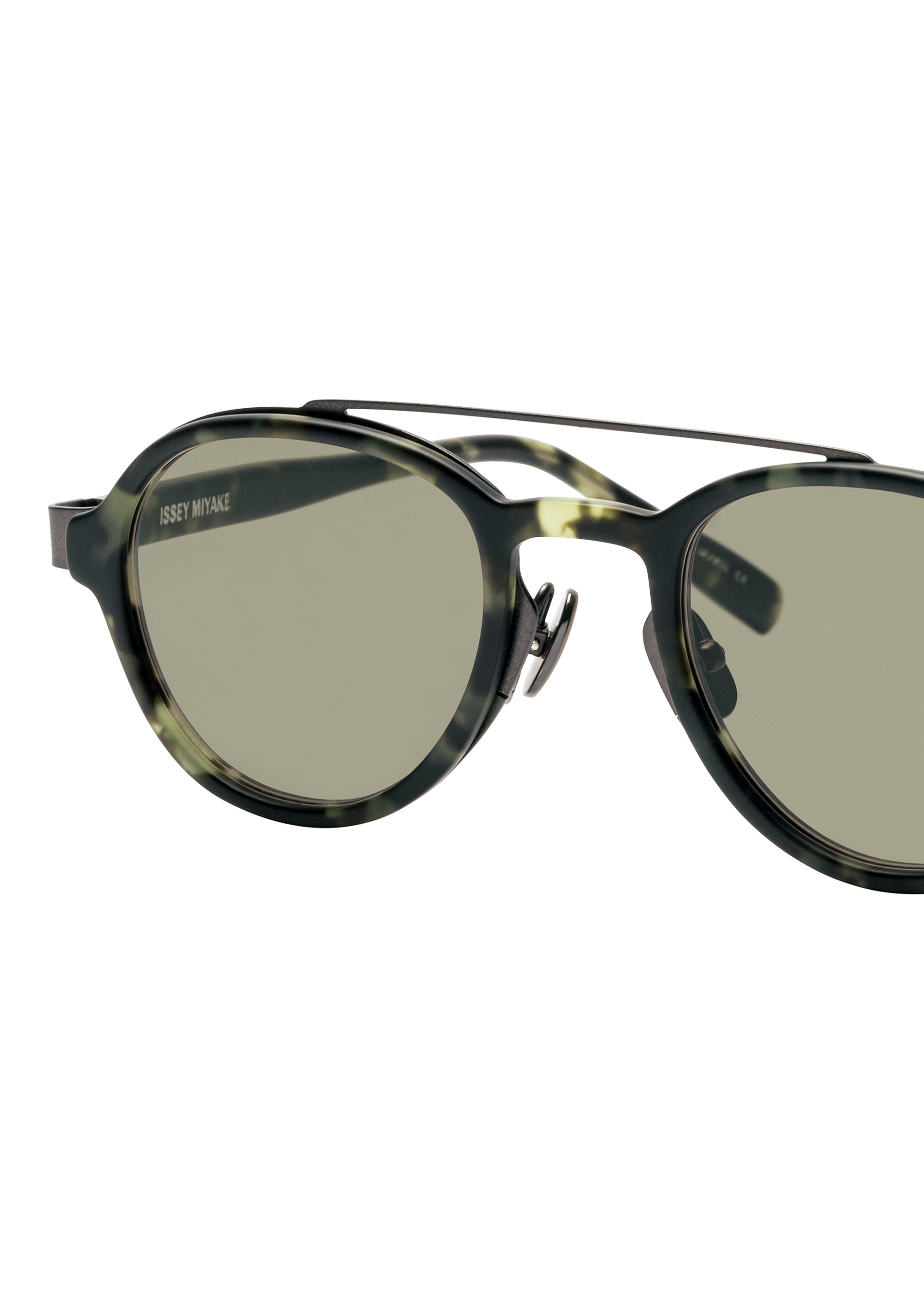 MARROW-TEARDROP SUNGLASSES – ISSEY MIYAKE ONLINE STORE