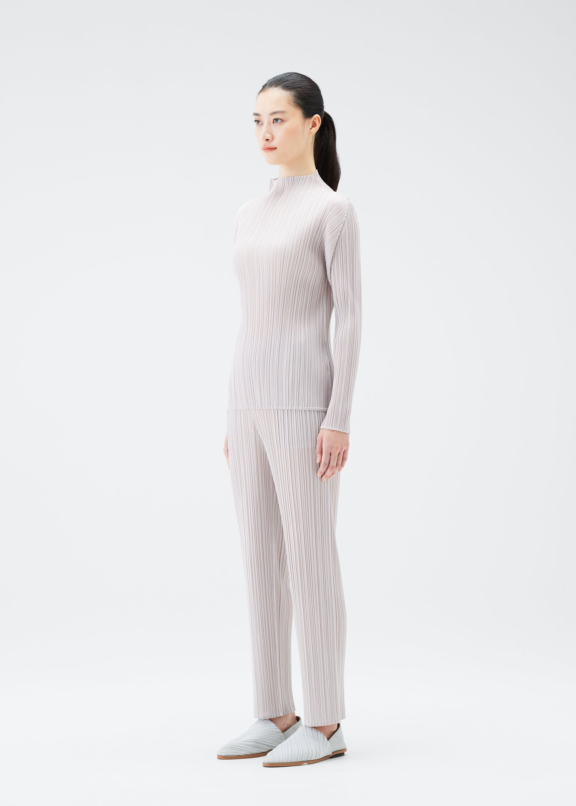 NEW COLORFUL BASICS 4 – ISSEY MIYAKE ONLINE STORE