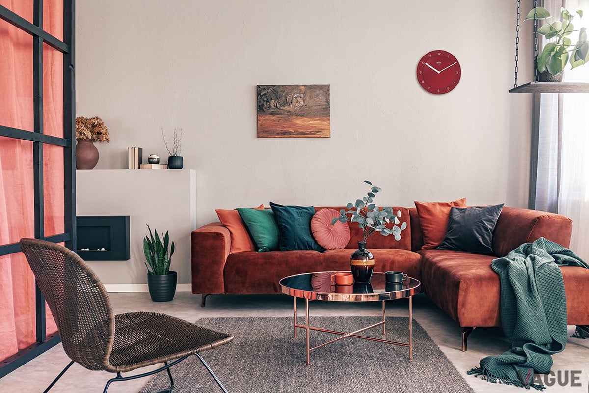 MoMAの永久展示所蔵品を再現した傑作ウォールクロックに息づくブラウン