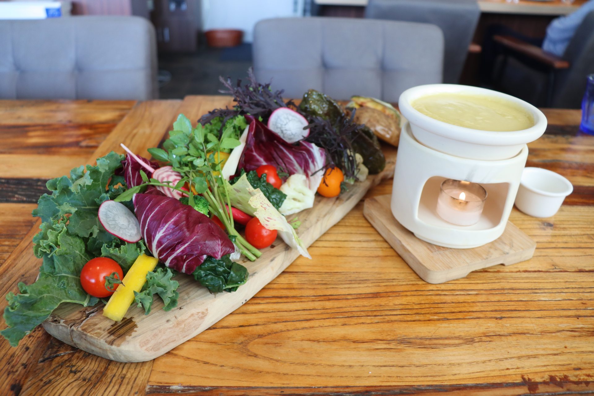 バーニャカウダーでいただく深谷ねぎのカルソッツ（cafe&dining PORTO