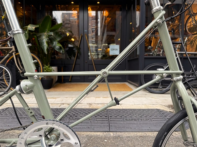 MOULTONBICYCLES 