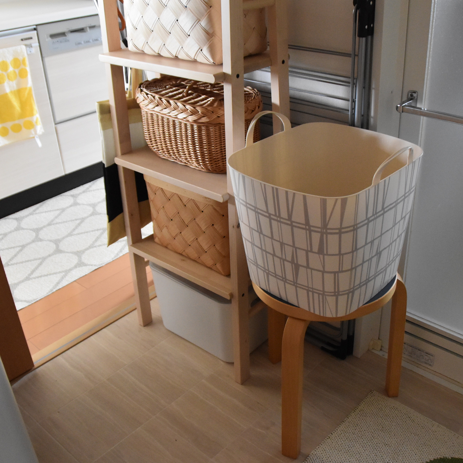 洗面室の収納◇狭いスペースの収納とランドリーバスケット【IKEA・無印