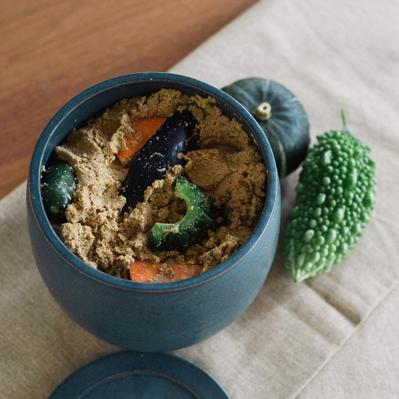 コンパクトで使いやすい陶器のぬか壺 | 明山 オンラインショップ