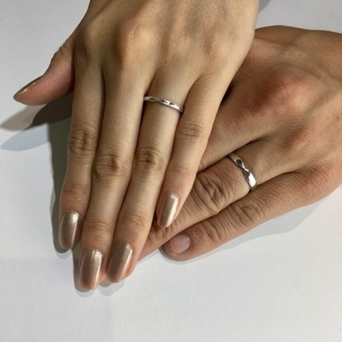 オーダーメイド結婚指輪】ホワイトゴールドの二つのツイスト（結婚指輪
