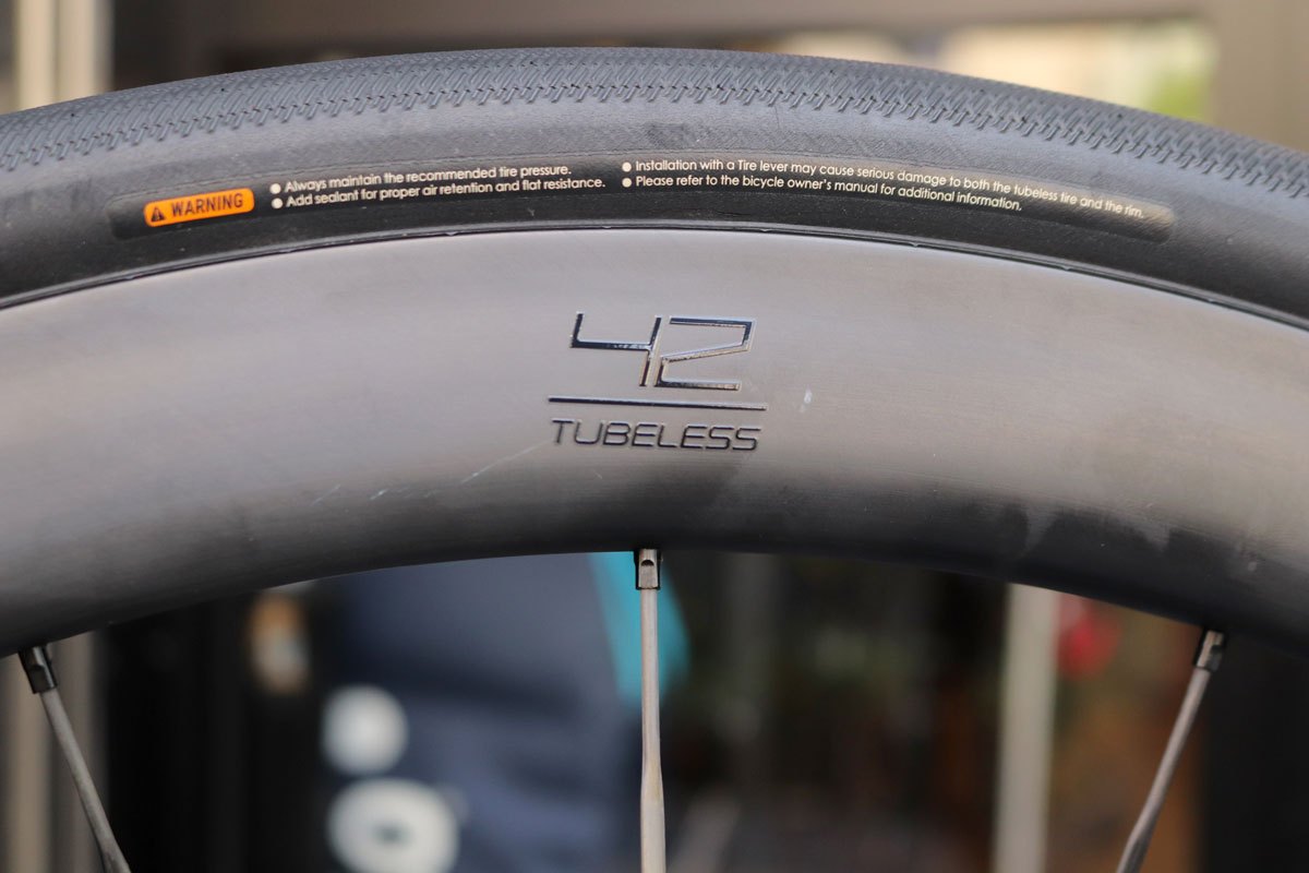 カデックス CADEX 42 チューブレス TUBELESS DISC カーボン ホイール
