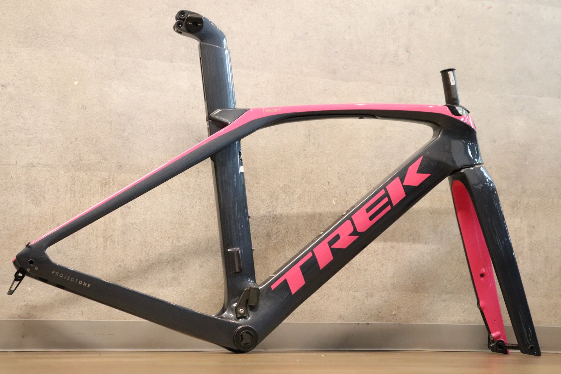 トレック TREK マドン MADONE SLR DISC P1 カーボン ロードバイク
