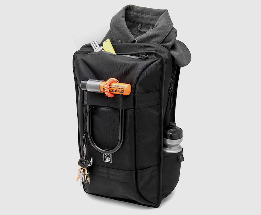 自転車通勤の強い味方！ CHROMEのハイスペックすぎるビジネスシーン