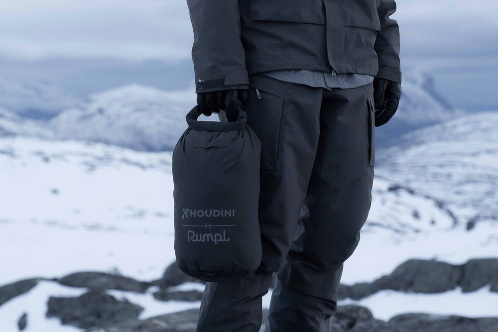 ランプルの高機能ブランケットに、フーディニの最先端素材を投入