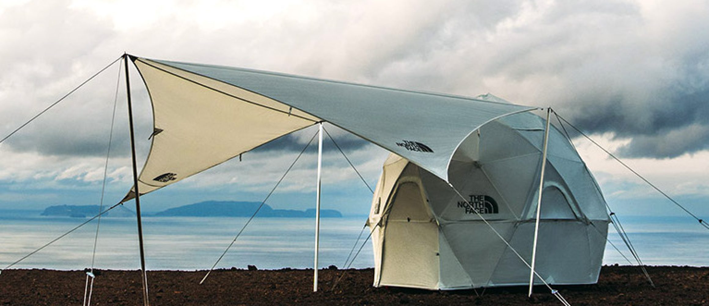 ザ・ノース・フェイスから新登場！ ジオドーム4と連結自在な星型タープ