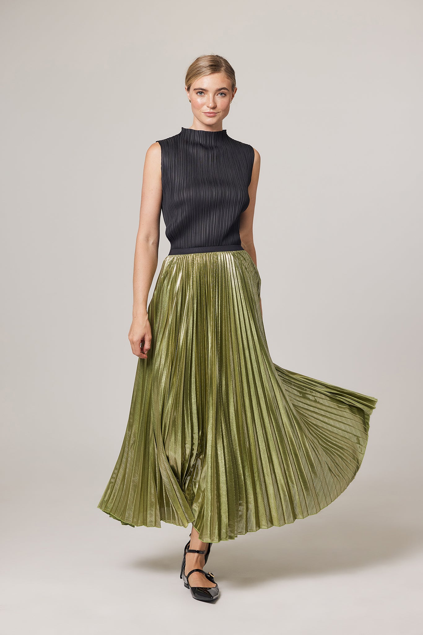 Esther Metallic Accordion Pleated Skirt – Wild Cosmos