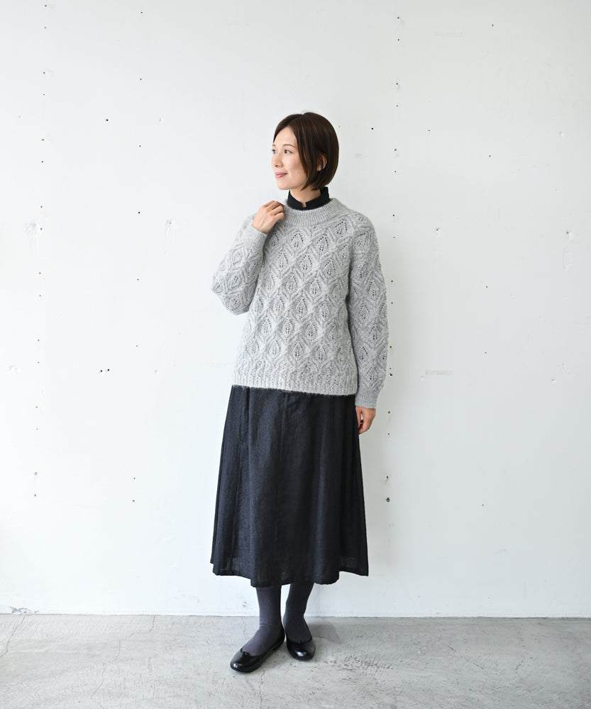 キッドモヘヤ×ウール×アルパカ×シルク〉リーフ模様編み セーター