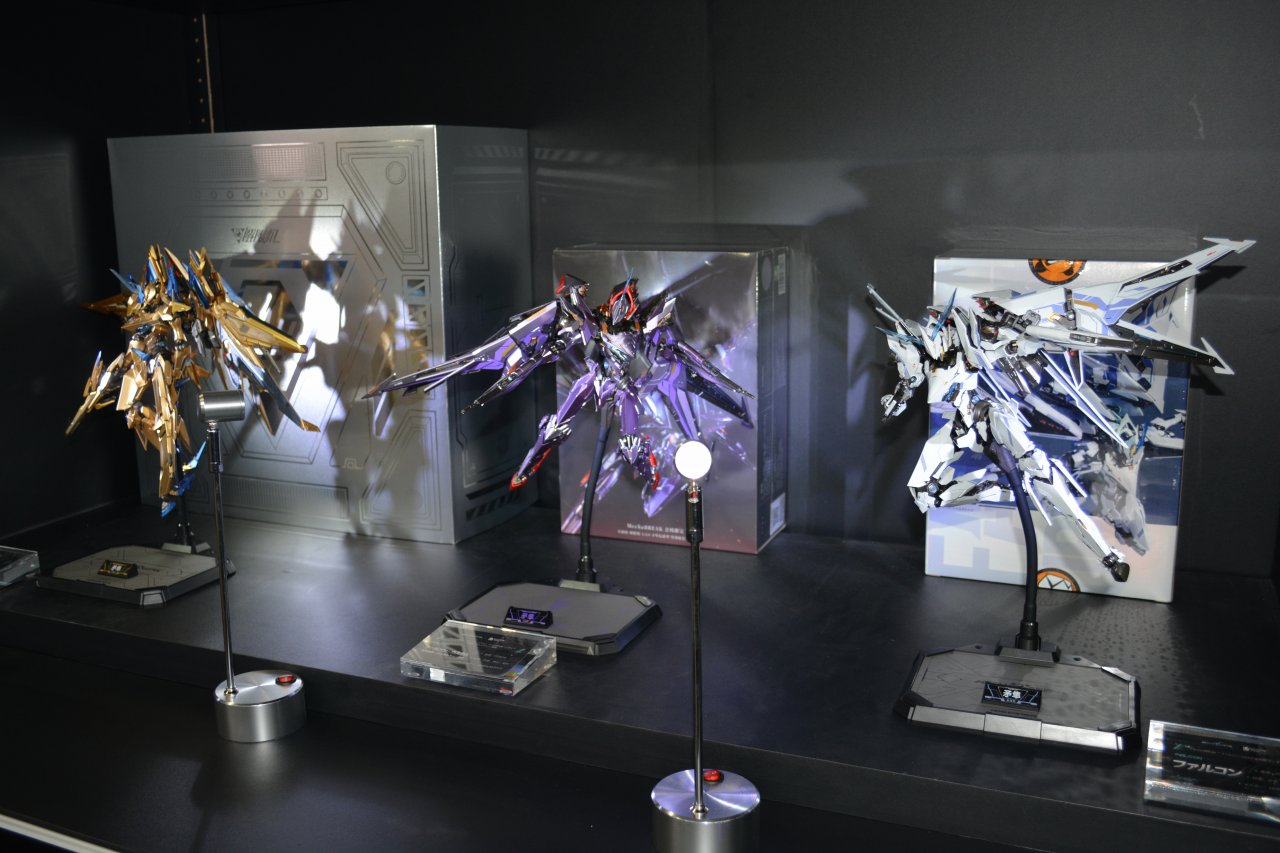 Mecha BREAK」のファルコン合金可動フィギュアが物販コーナーで販売中