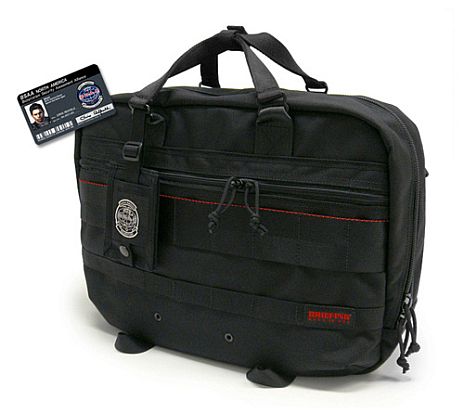 初のオフィシャルショップ「イーカプコンお台場出張所」が4月14日に