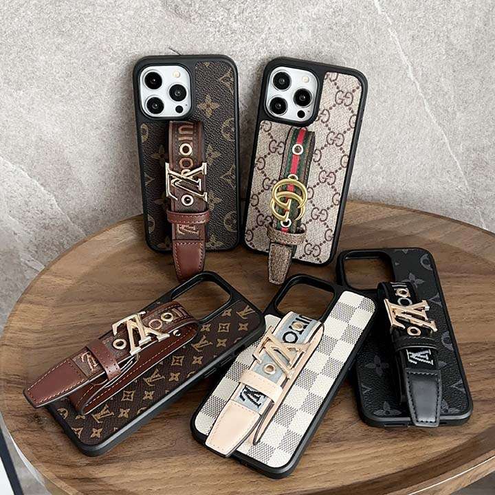 ルイヴィトンiphone16/16promaxケースベルト付き ゴールド 金属ロゴ