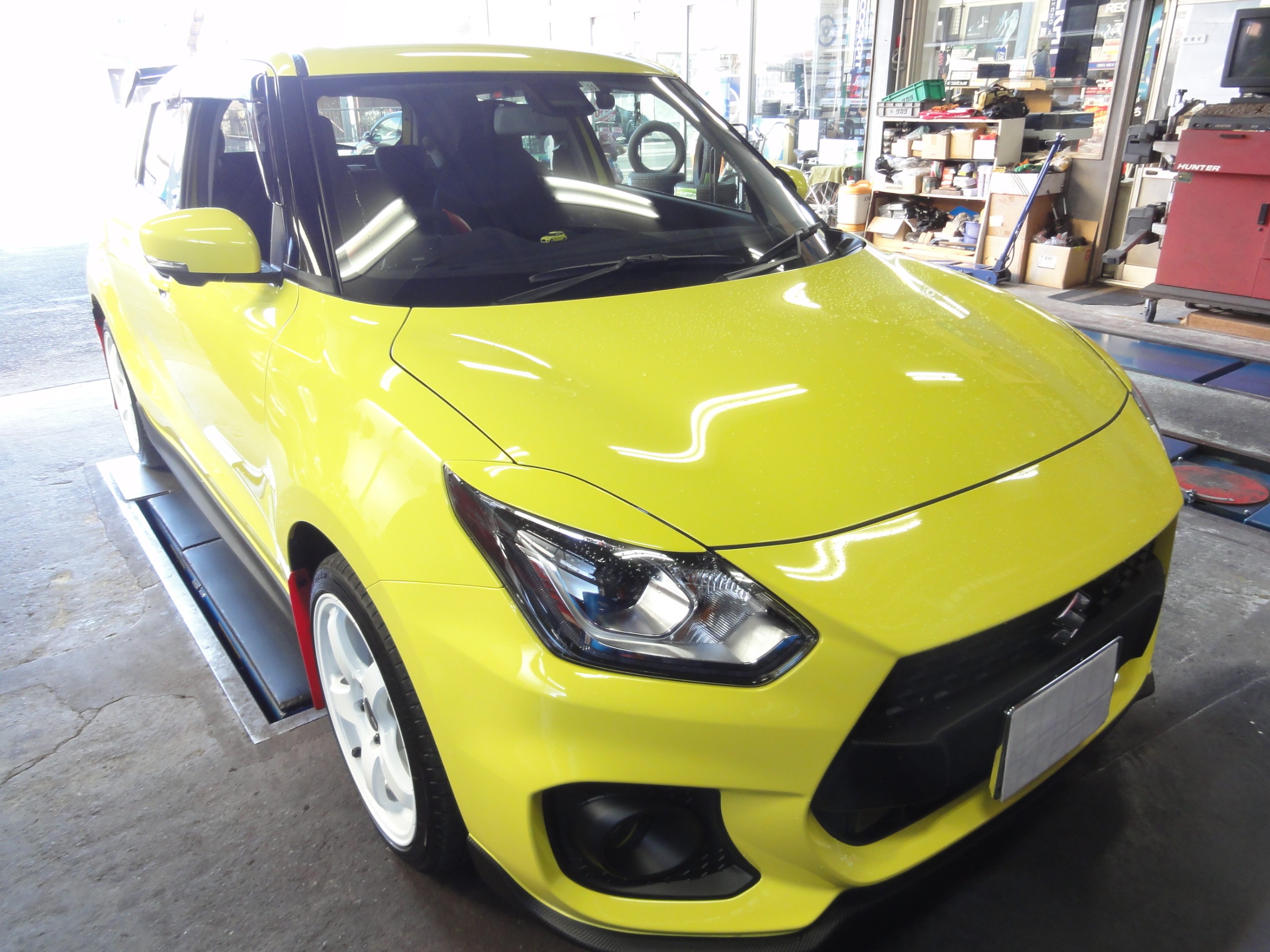 スイフトスポーツ（ZC33S）HKS製車高調「ハイパーマックスS」装着
