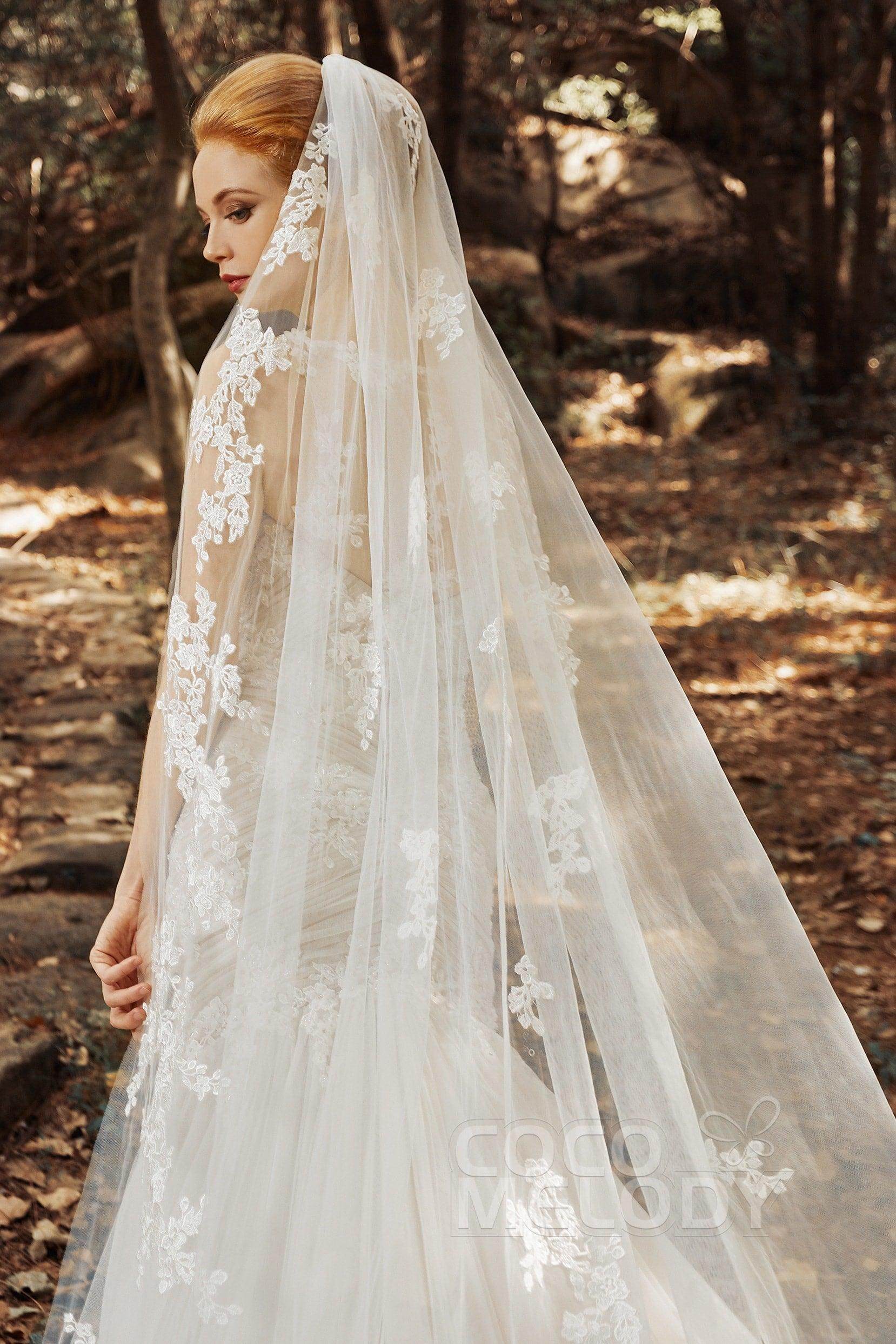 One-tier Lace Edge Tulle Cathedral Veils with Appliques COCOMELODY