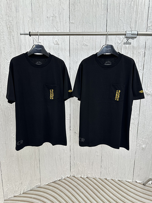 クロムハーツ スタイリッシュなゴールドのキラキラ半袖Tシャツ 11,800