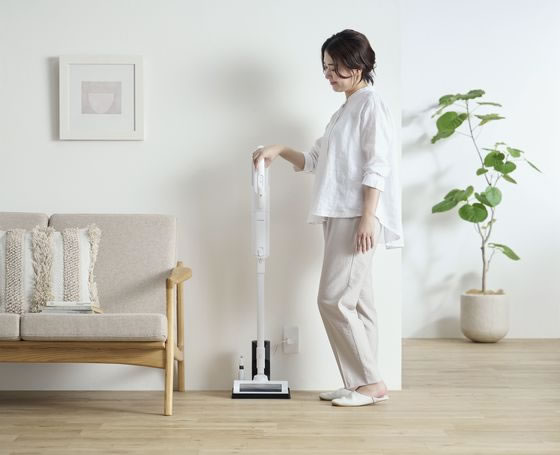 アイリスオーヤマ 充電式紙パックスティッククリーナー SBD-77P-Wが