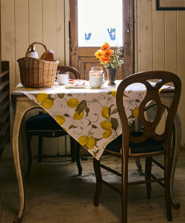 Fromイタリア】クアドラテーブルクロス(LAVENDER): 『欧州航路』