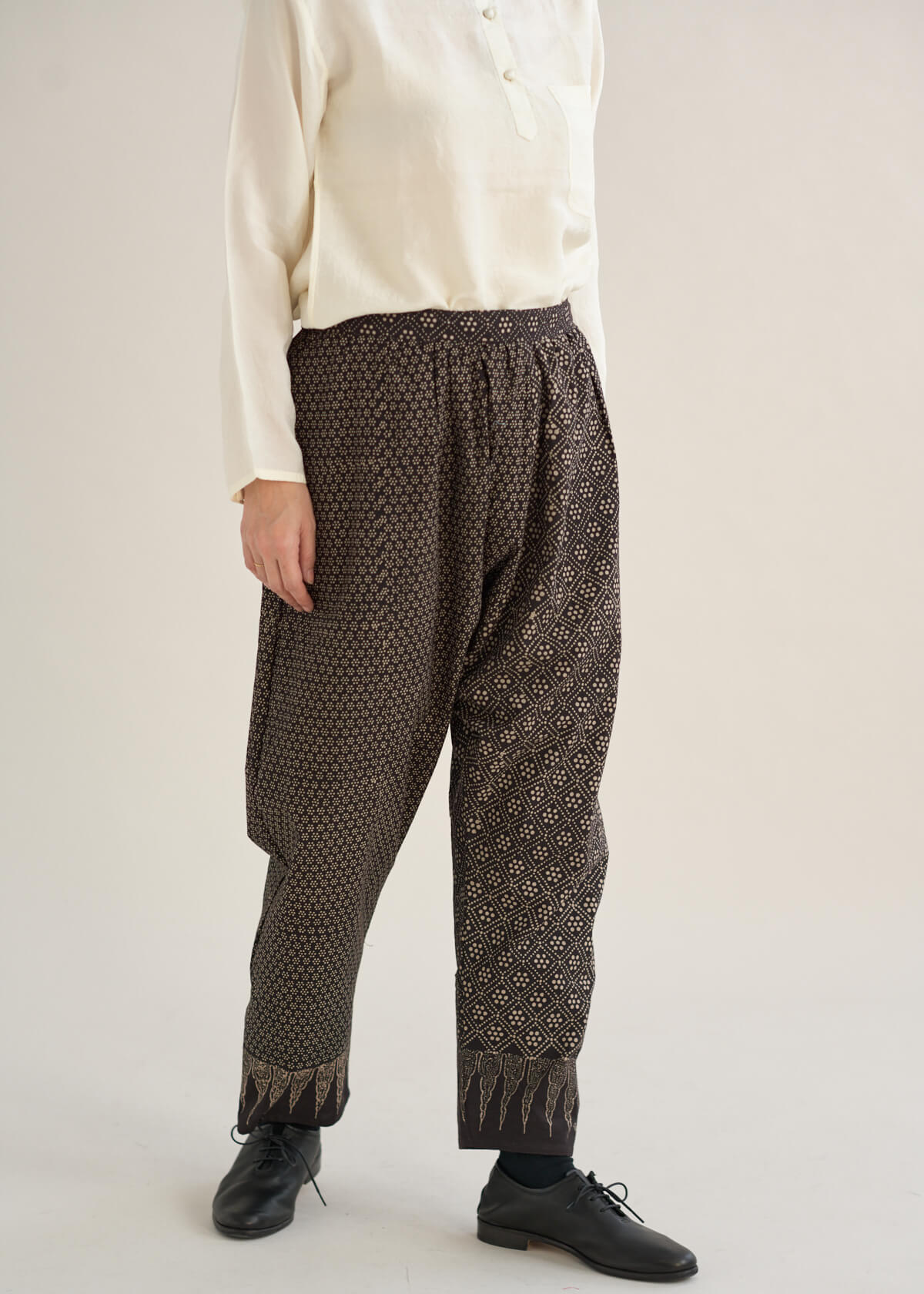 アジュラック染サルエルパンツ| CALICO キヤリコ：インド手仕事布の