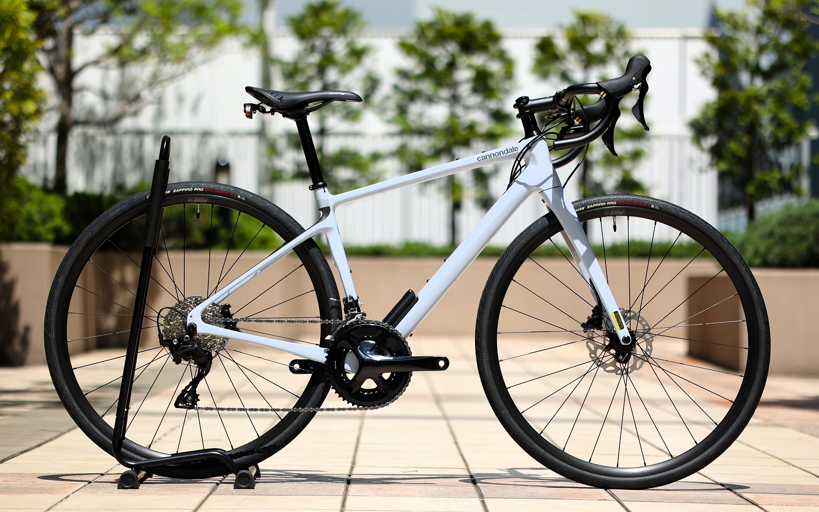 Synapse Carbon 3L ダストブルー入荷しました | キャノンデール横浜