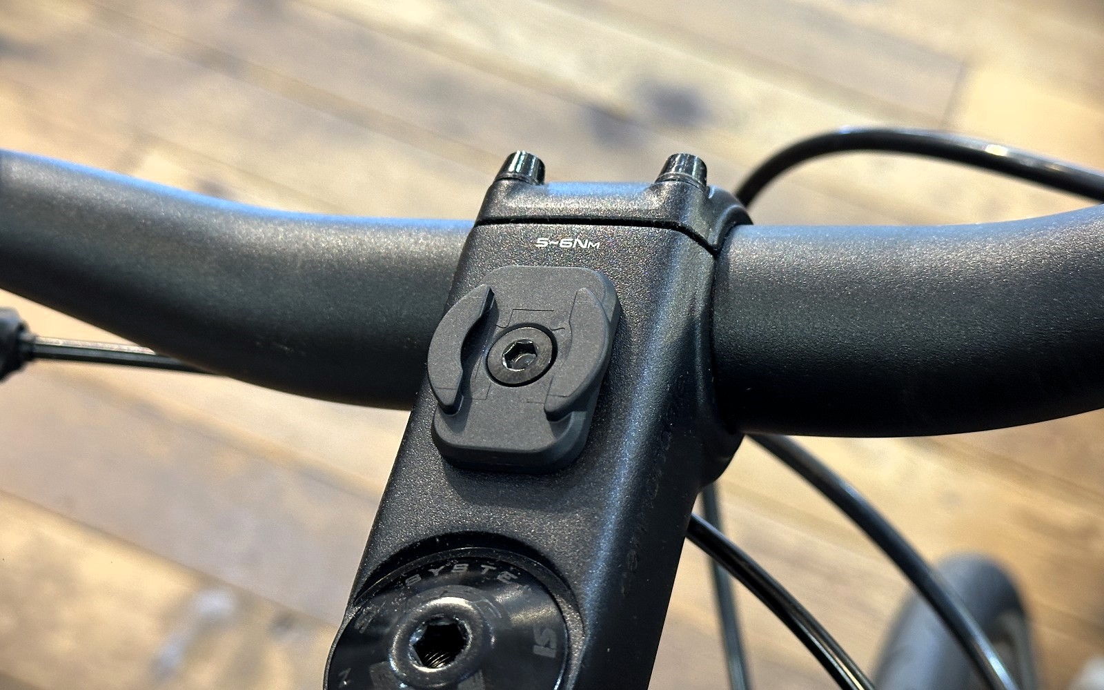 キャノンデール24インチBMX TYPE新品サドル新品グリップ新品バンドル