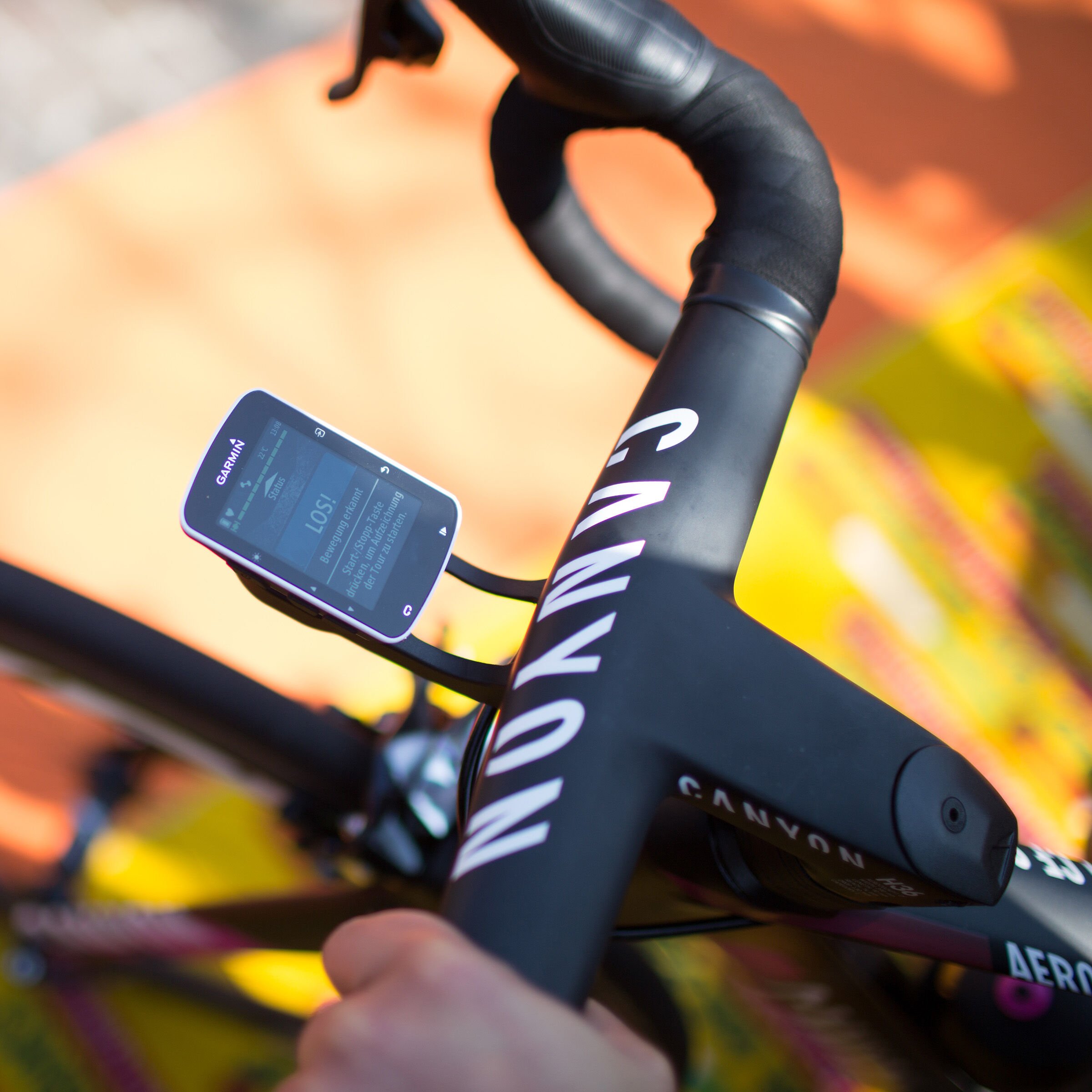 Canyon H11 CF Aerocockpit | CANYON US