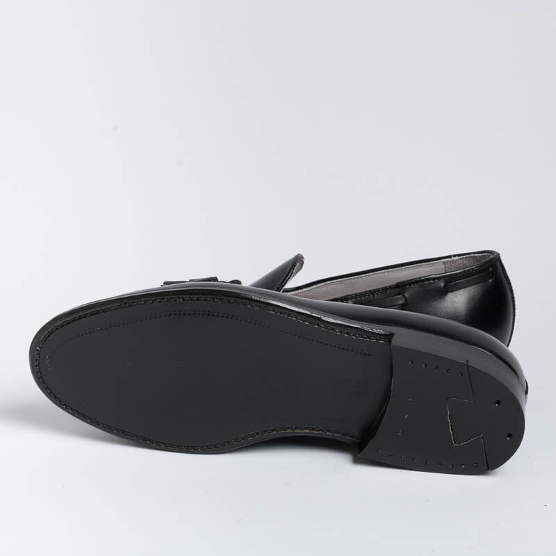 ALDEN - 660 Tassel Moccasin - Black Calfskin