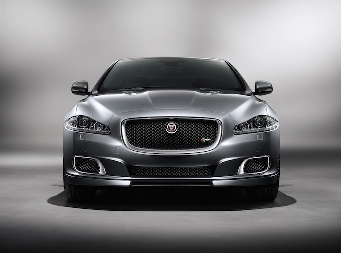 ジャガー XJ（X351系）の平均価格が1年で100万円以上ダウンし過去最