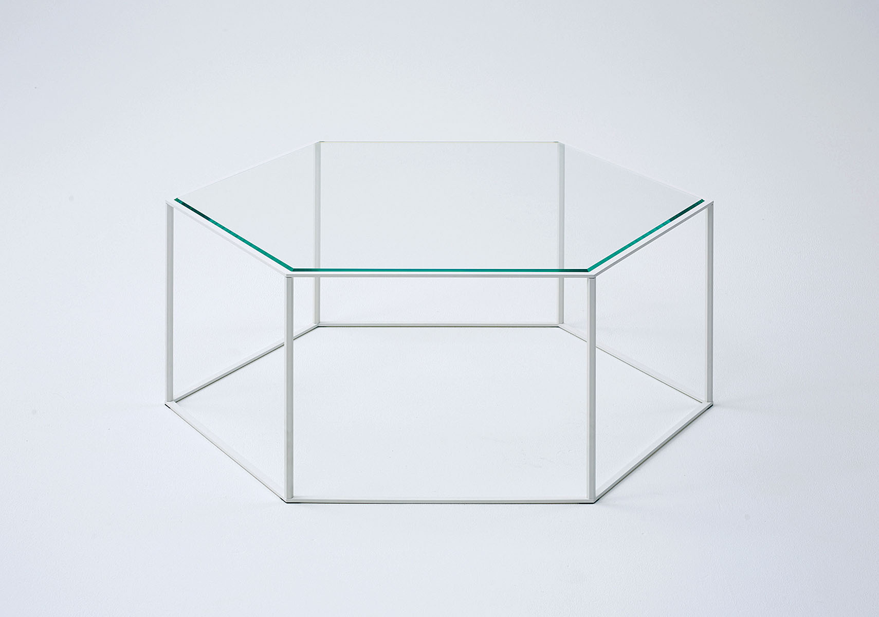 ixc.(イクスシー）HEXAGON 690ヘキサゴン ローテーブル|カッシーナ