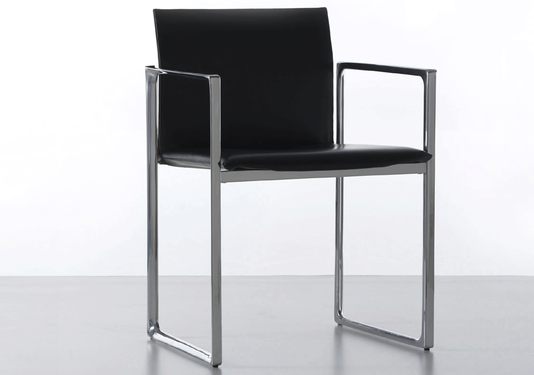 Cassina（カッシーナ）184 EVEイヴ アームチェア|カッシーナ