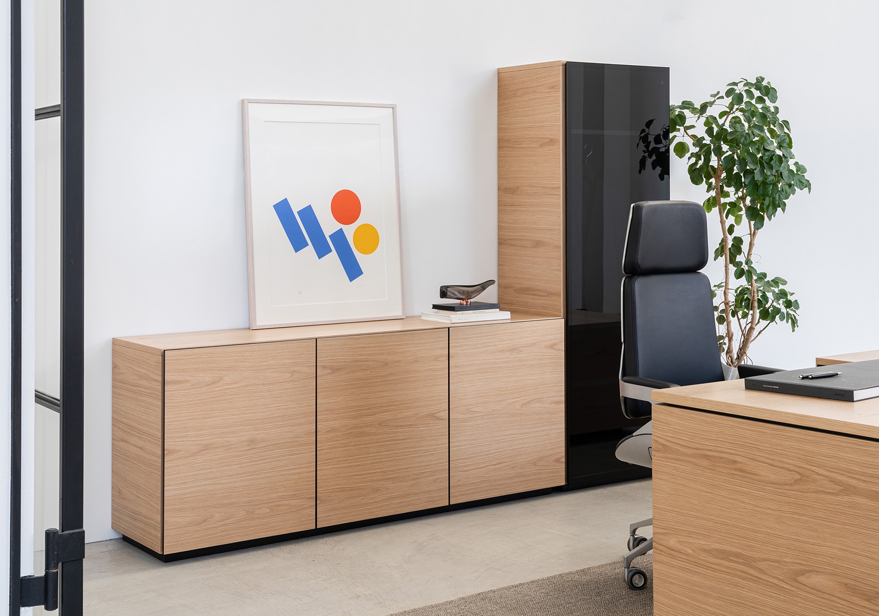 IXC(イクスシー）BROAD cabinetブロード ワードローブ付キャビネット