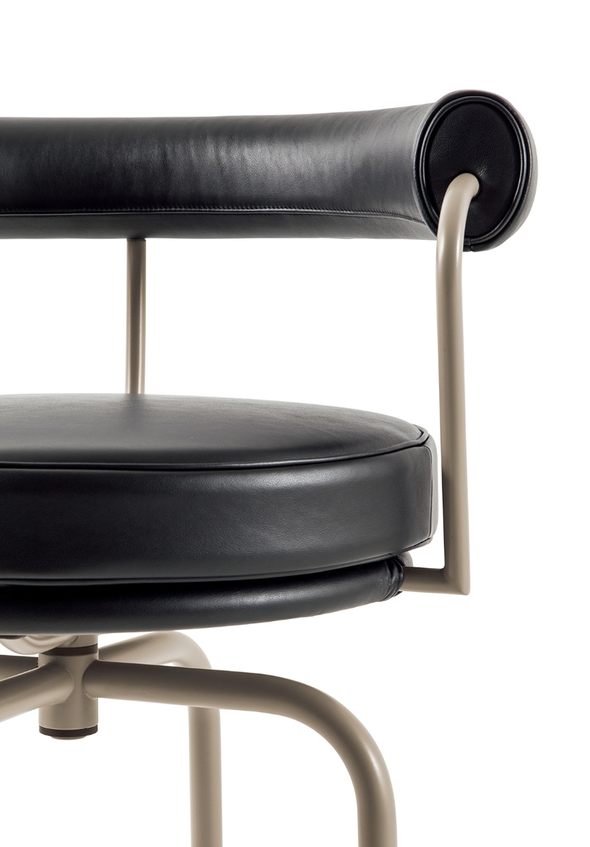 7 FAUTEUIL TOURNANT（フォートゥイユ トゥルナン スウィベルチェア