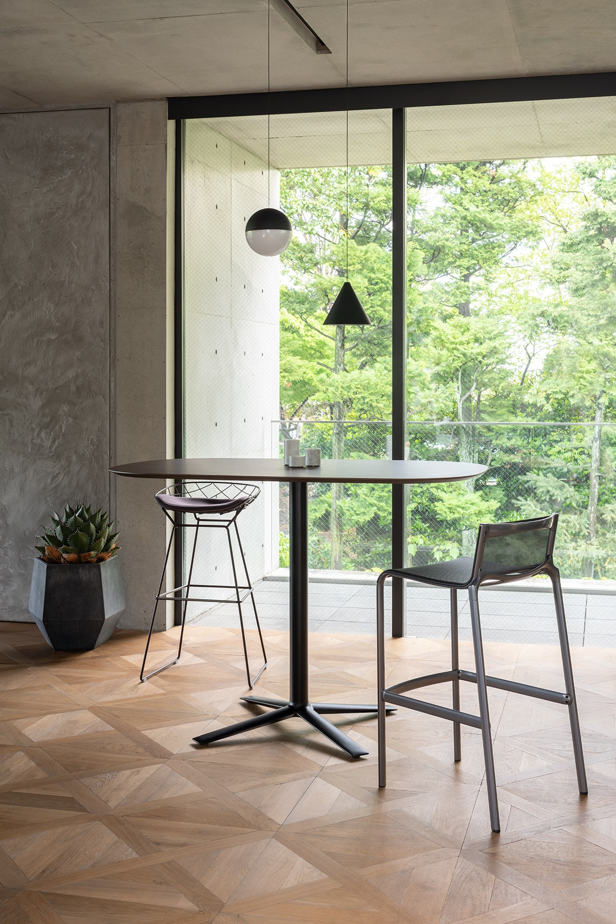 FLOW large（フロー ラージ テーブル）IXC | カッシーナ・イクスシー