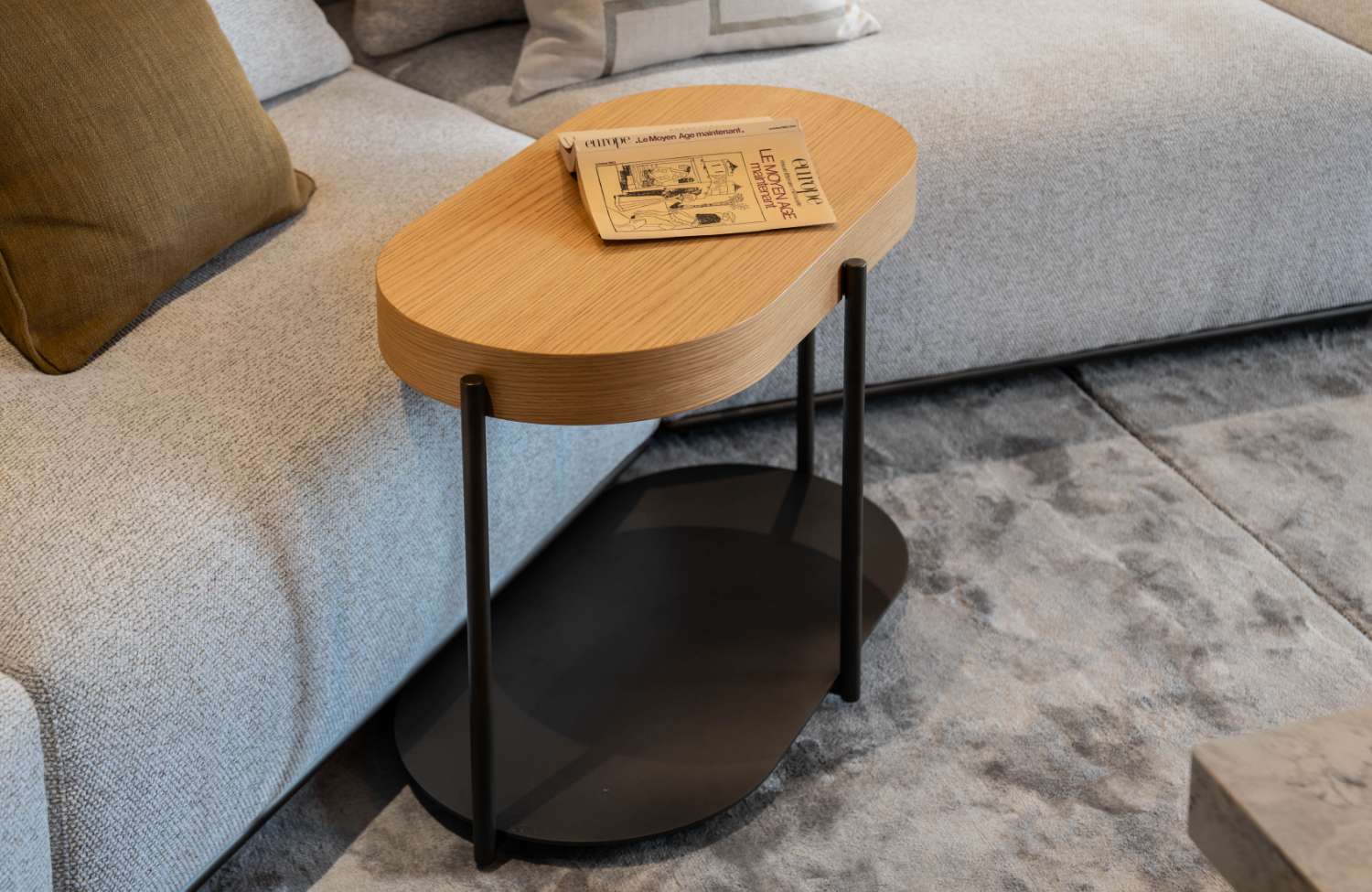 BRIDGE side table（ブリッジ サイドテーブル）IXC | カッシーナ