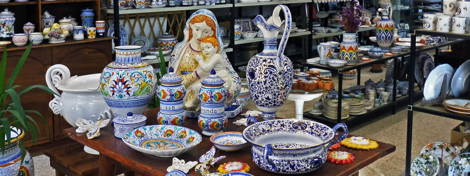 Italian Ceramic: Hand Painted Majolica La Vecchia Faenza Made in Italy